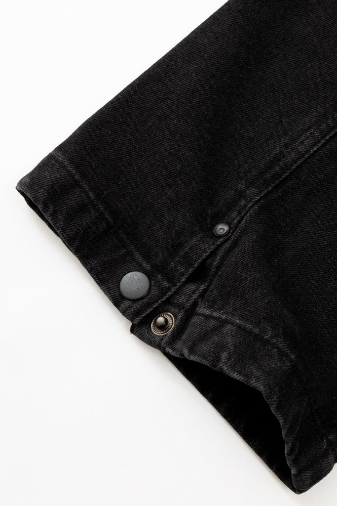 Denim_Short_Sleeves_Shacket_07.jpg
