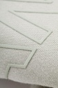 um-core-ash-mist-hoodie-close-up-01.jpg