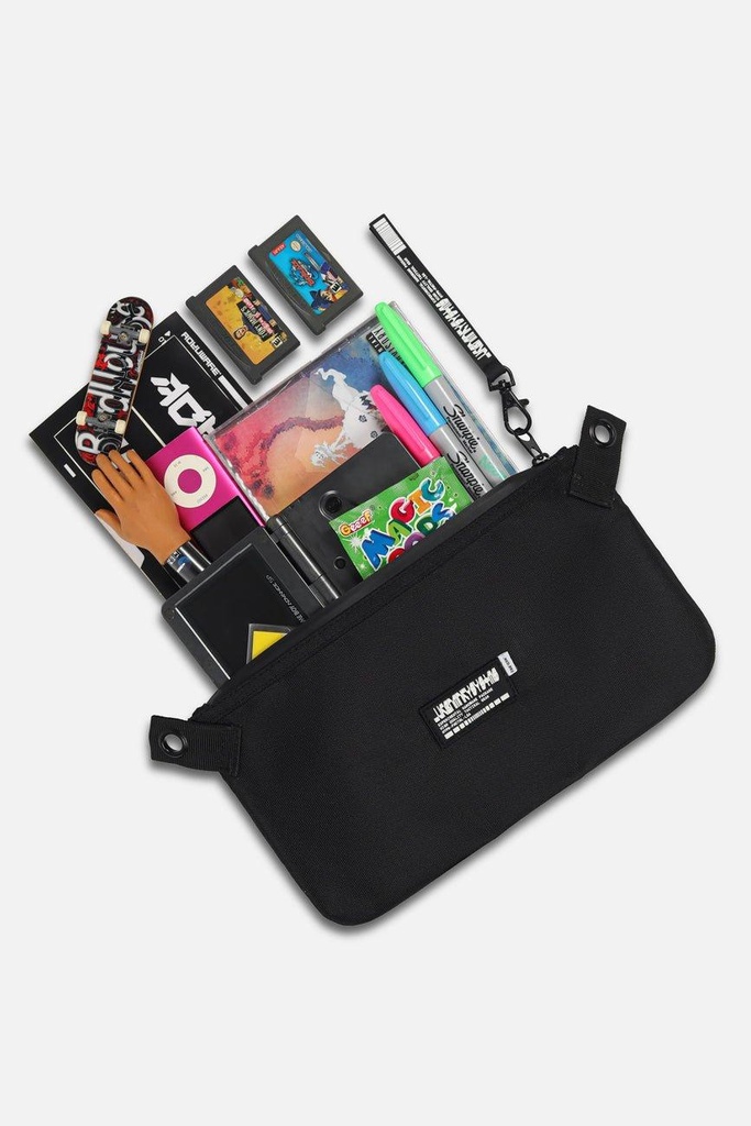 everyday-carry-medium-black-pouch-05-931857.jpg
