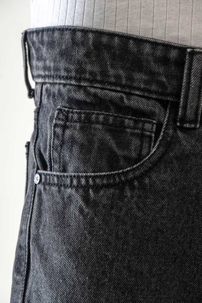 denim-shorts-jeans-16-570895.jpg