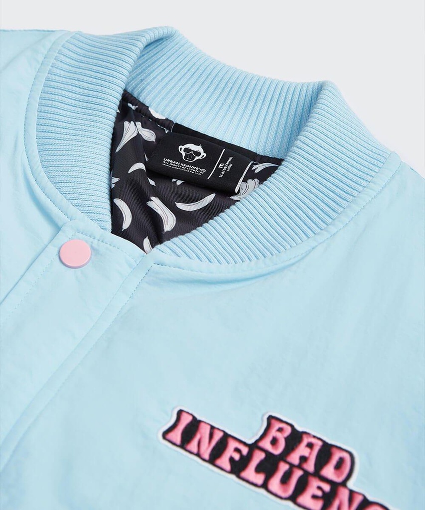 bad-influence-collar-view-674084.jpg