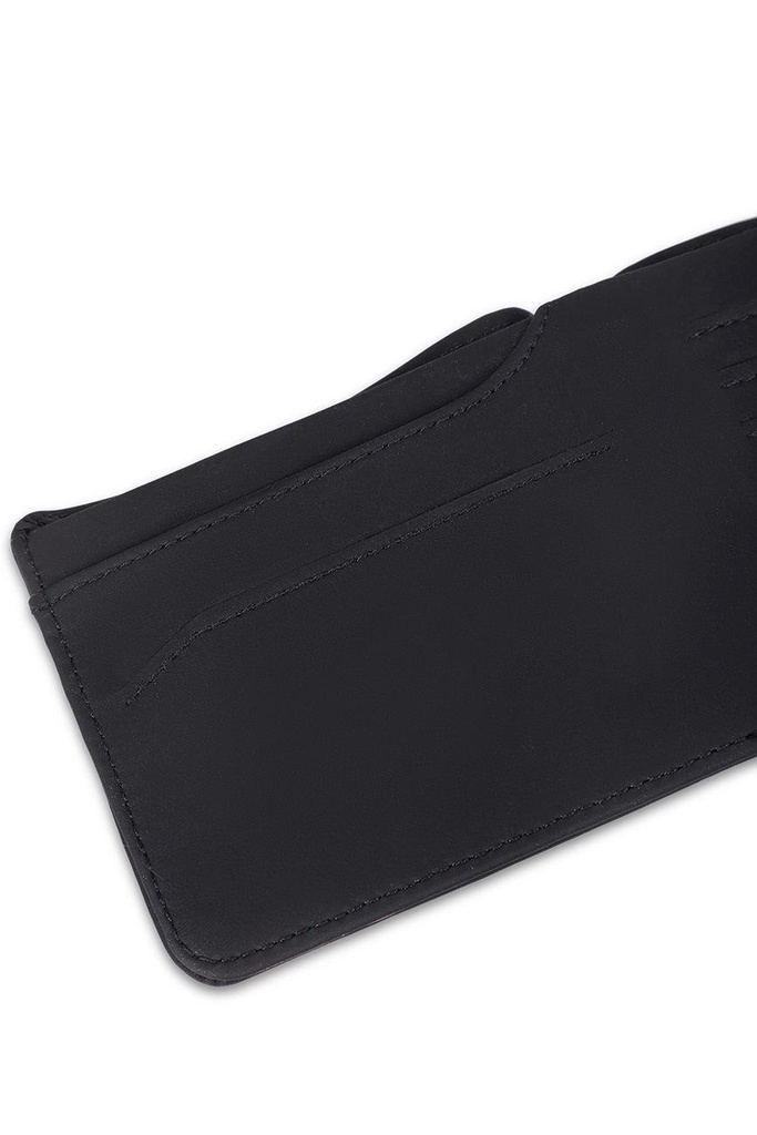 Black_Mens_Minimal_Core_Wallet_08.jpg